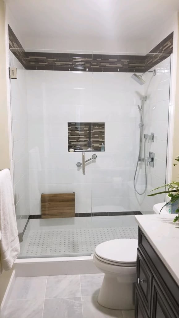 Floating Bench Shower - Photos & Ideas